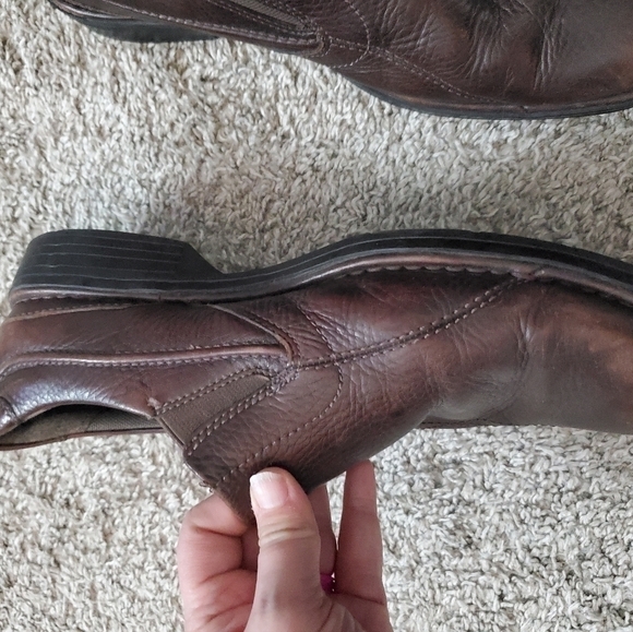 Clarks Dress Shoes - Picture 2 of 12